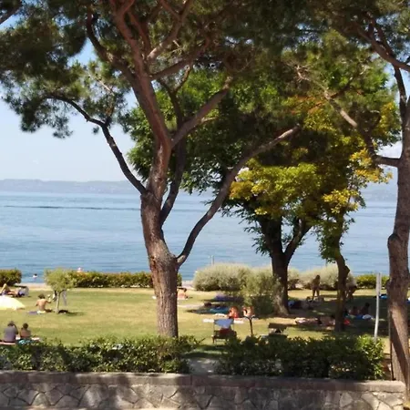 In Near Garda * Lazise
